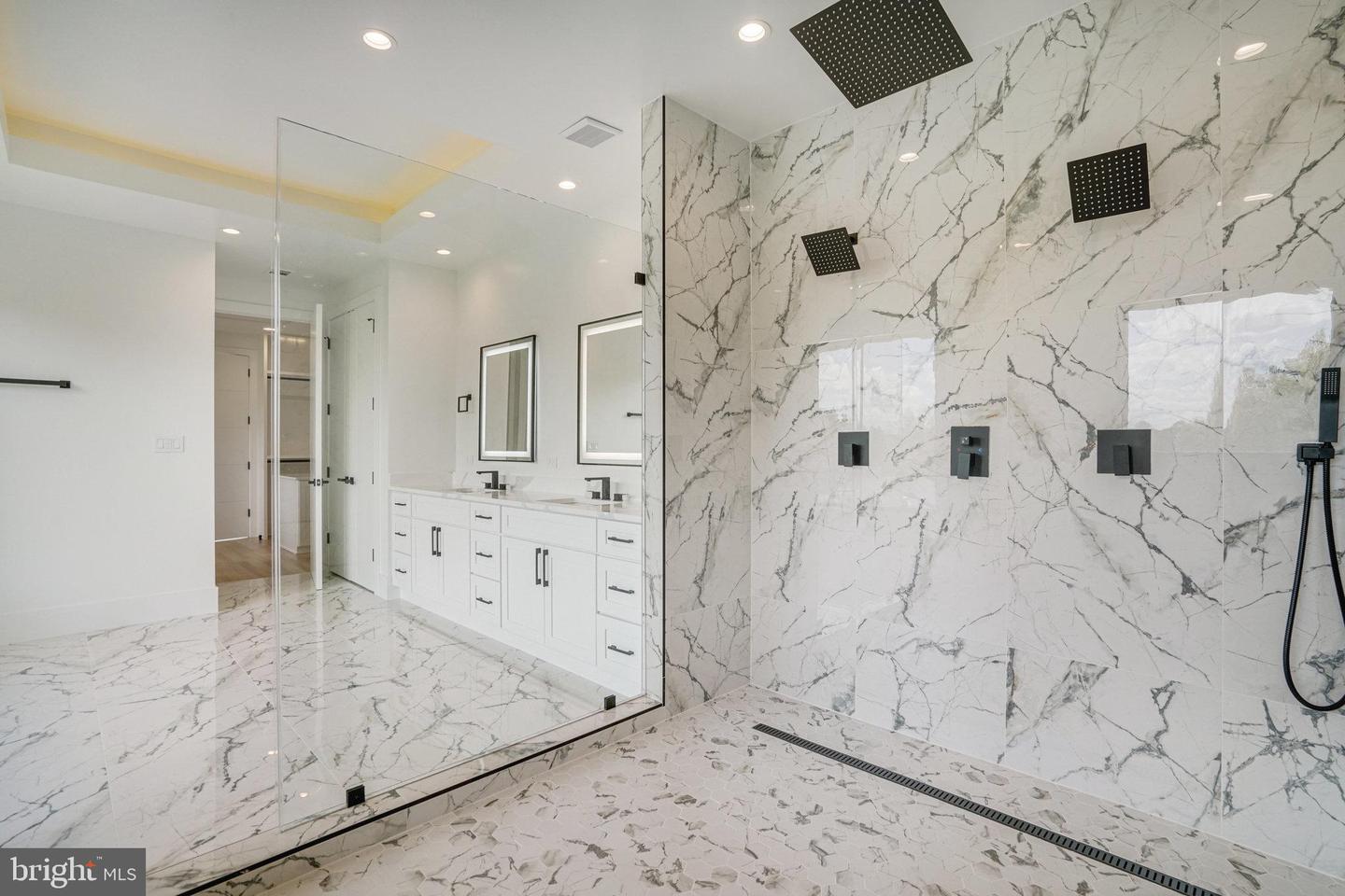 2148 CRIMMINS LN, FALLS CHURCH, Virginia 22043, 7 Bedrooms Bedrooms, ,7 BathroomsBathrooms,Residential,For sale,2148 CRIMMINS LN,VAFX2241496 MLS # VAFX2241496
