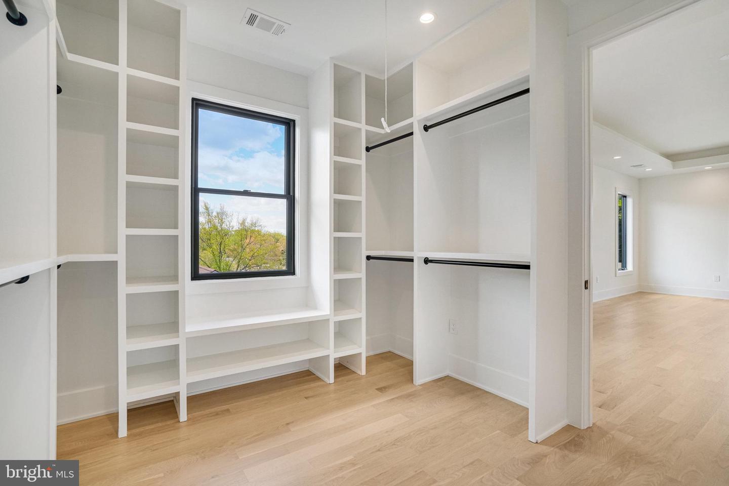 2148 CRIMMINS LN, FALLS CHURCH, Virginia 22043, 7 Bedrooms Bedrooms, ,7 BathroomsBathrooms,Residential,For sale,2148 CRIMMINS LN,VAFX2241496 MLS # VAFX2241496
