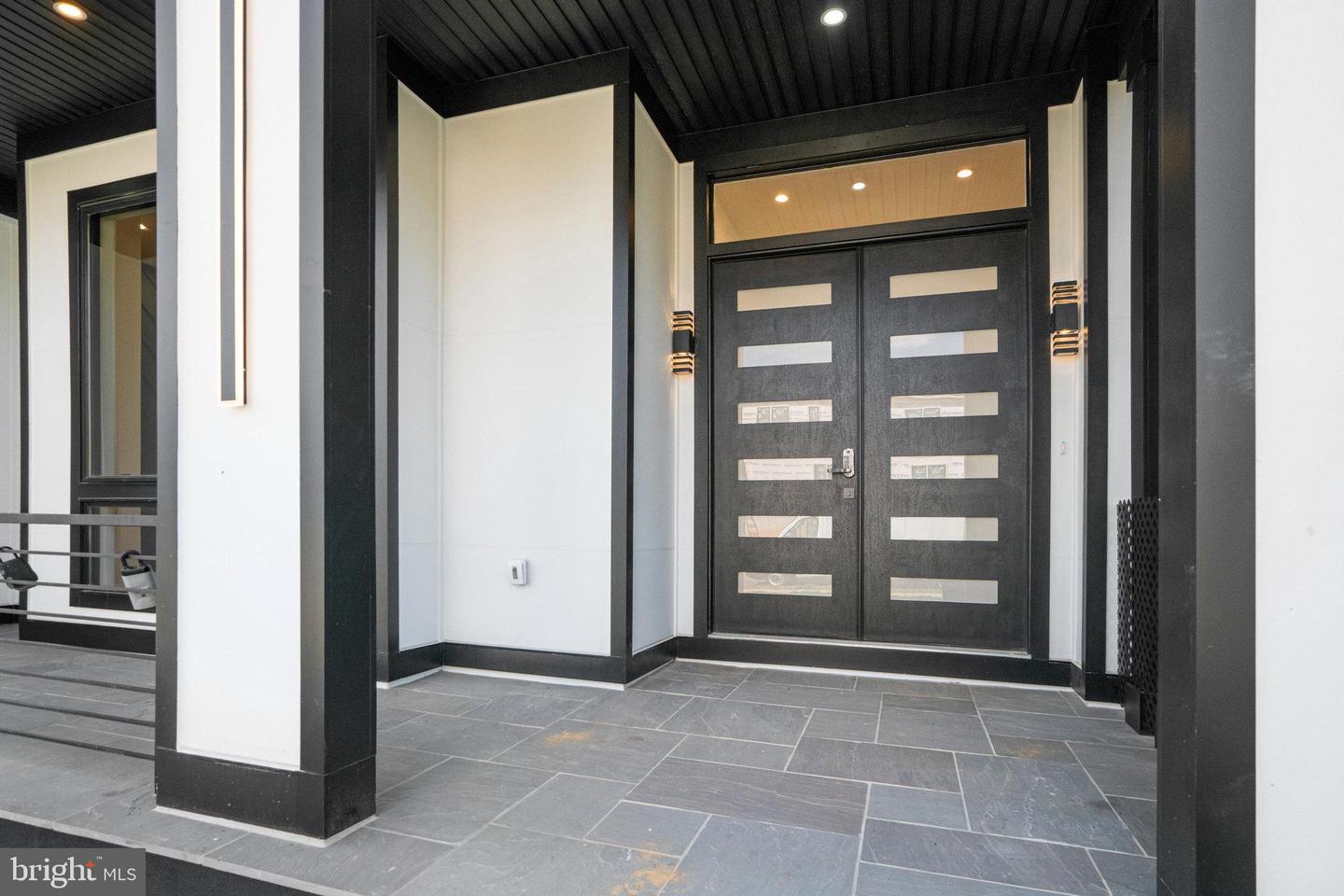 2148 CRIMMINS LN, FALLS CHURCH, Virginia 22043, 7 Bedrooms Bedrooms, ,7 BathroomsBathrooms,Residential,For sale,2148 CRIMMINS LN,VAFX2241496 MLS # VAFX2241496