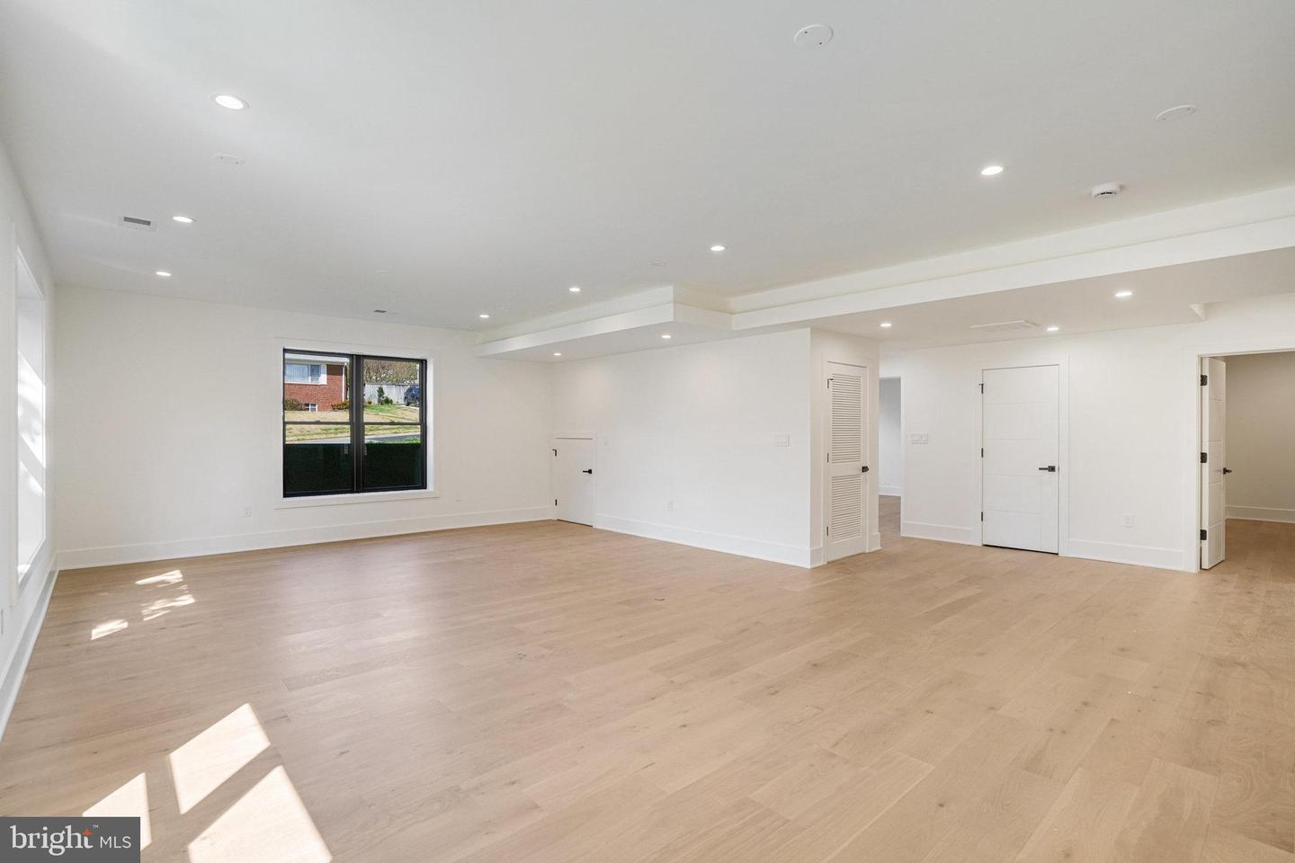 2148 CRIMMINS LN, FALLS CHURCH, Virginia 22043, 7 Bedrooms Bedrooms, ,7 BathroomsBathrooms,Residential,For sale,2148 CRIMMINS LN,VAFX2241496 MLS # VAFX2241496