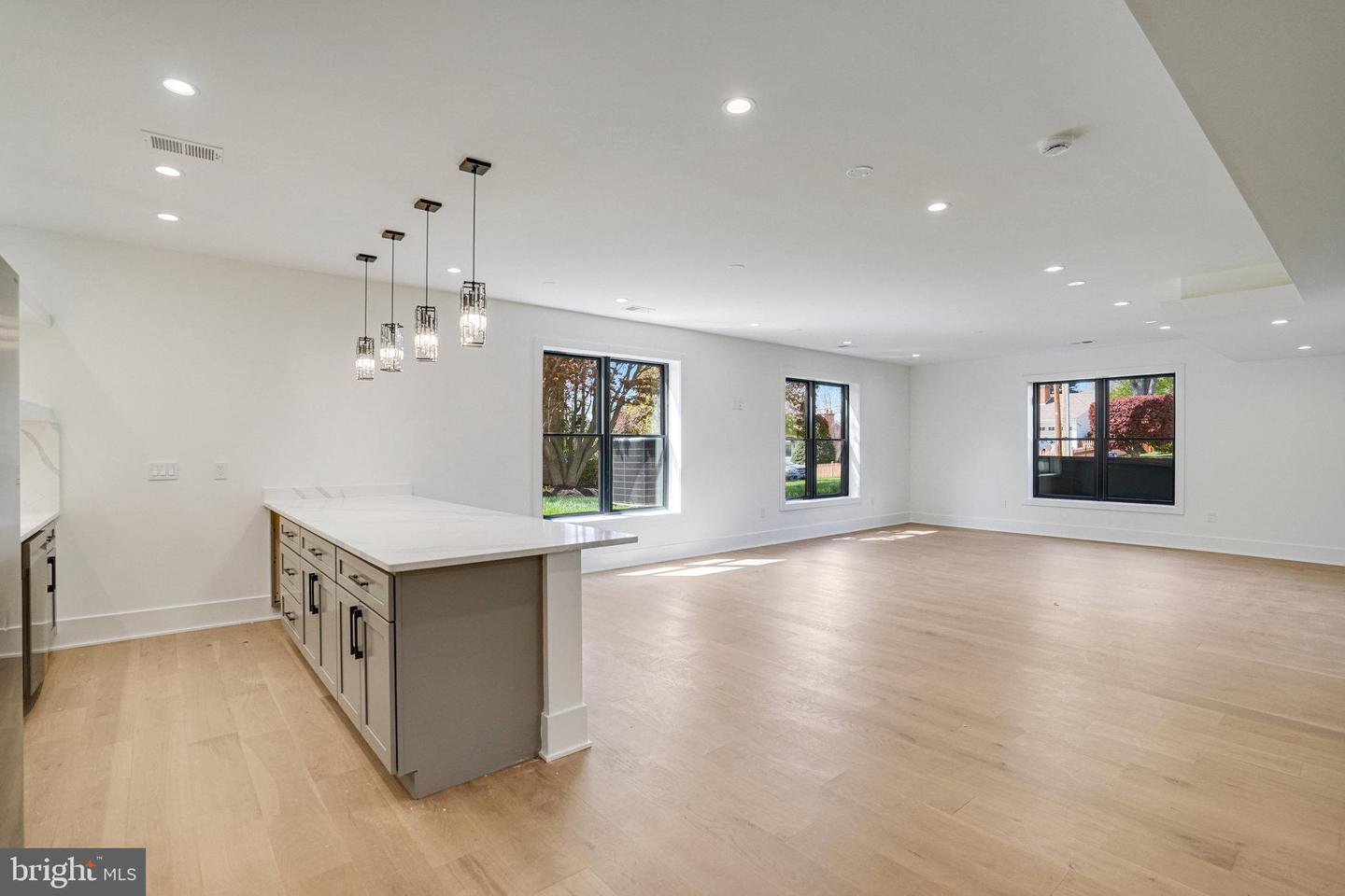 2148 CRIMMINS LN, FALLS CHURCH, Virginia 22043, 7 Bedrooms Bedrooms, ,7 BathroomsBathrooms,Residential,For sale,2148 CRIMMINS LN,VAFX2241496 MLS # VAFX2241496