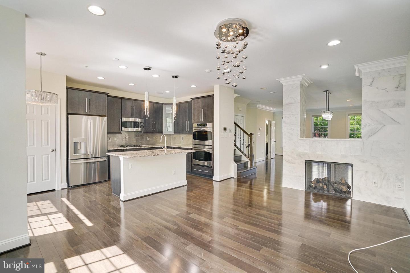 2082 HUTCHISON GROVE CT, FALLS CHURCH, Virginia 22043, 3 Bedrooms Bedrooms, ,3 BathroomsBathrooms,Residential,For sale,2082 HUTCHISON GROVE CT,VAFX2241498 MLS # VAFX2241498