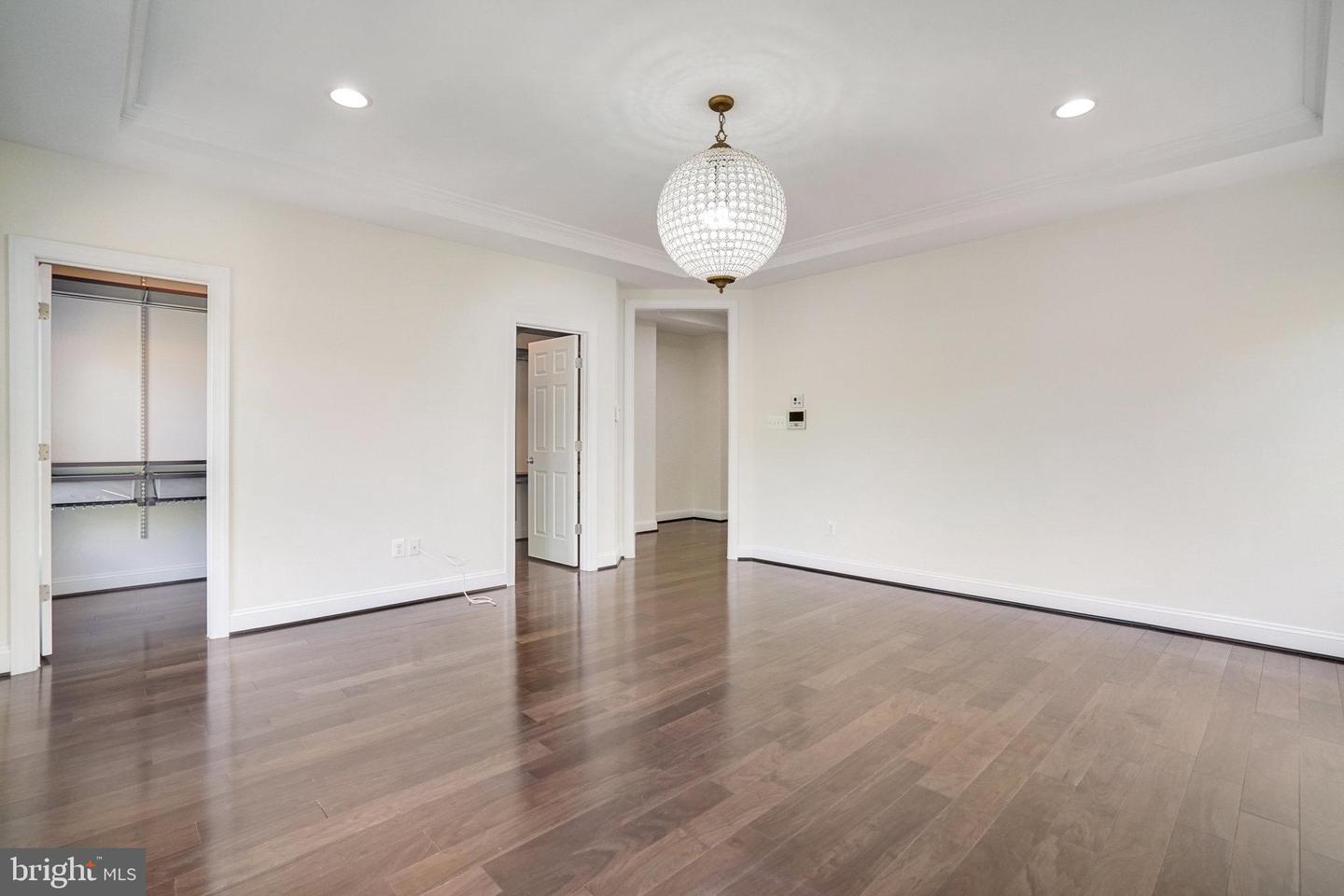 2082 HUTCHISON GROVE CT, FALLS CHURCH, Virginia 22043, 3 Bedrooms Bedrooms, ,3 BathroomsBathrooms,Residential,For sale,2082 HUTCHISON GROVE CT,VAFX2241498 MLS # VAFX2241498