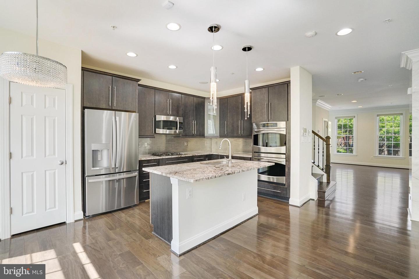 2082 HUTCHISON GROVE CT, FALLS CHURCH, Virginia 22043, 3 Bedrooms Bedrooms, ,3 BathroomsBathrooms,Residential,For sale,2082 HUTCHISON GROVE CT,VAFX2241498 MLS # VAFX2241498