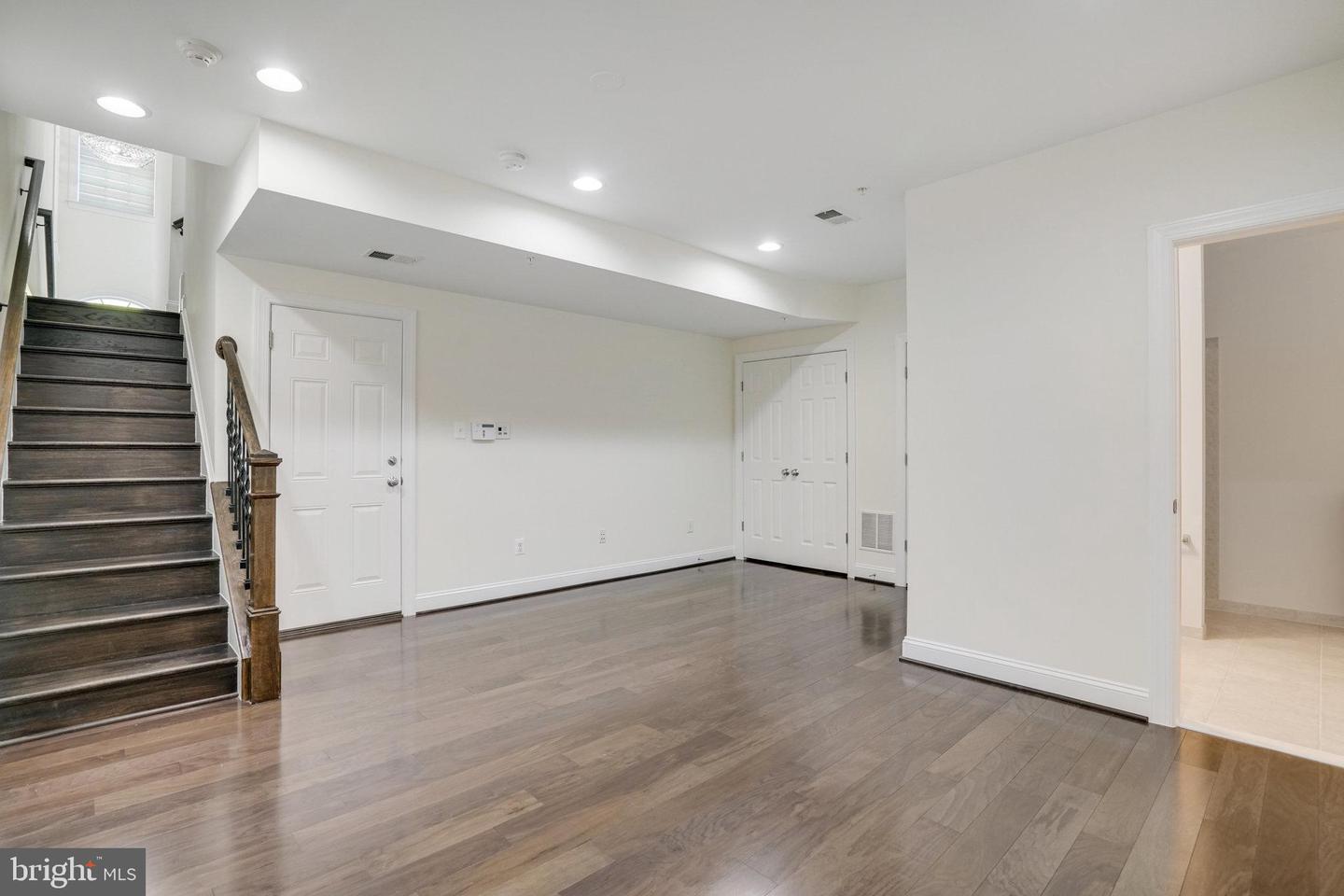 2082 HUTCHISON GROVE CT, FALLS CHURCH, Virginia 22043, 3 Bedrooms Bedrooms, ,3 BathroomsBathrooms,Residential,For sale,2082 HUTCHISON GROVE CT,VAFX2241498 MLS # VAFX2241498
