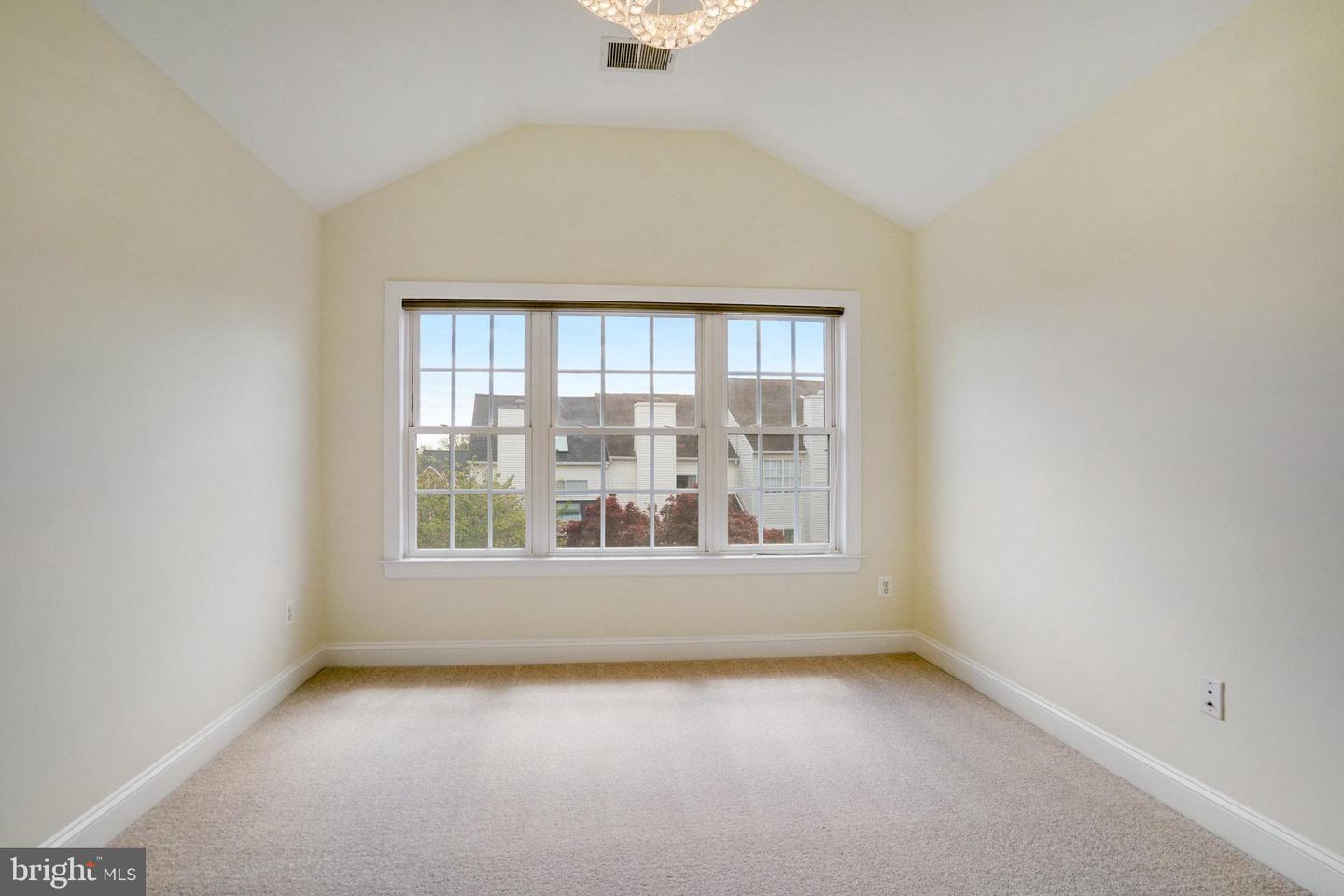 2082 HUTCHISON GROVE CT, FALLS CHURCH, Virginia 22043, 3 Bedrooms Bedrooms, ,3 BathroomsBathrooms,Residential,For sale,2082 HUTCHISON GROVE CT,VAFX2241498 MLS # VAFX2241498