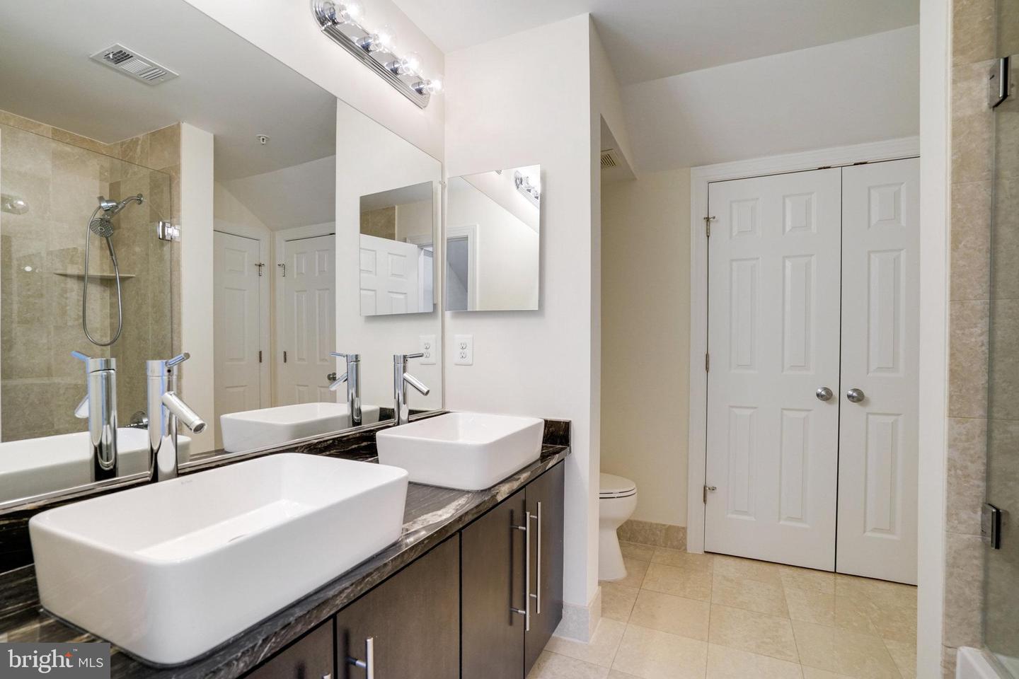 2082 HUTCHISON GROVE CT, FALLS CHURCH, Virginia 22043, 3 Bedrooms Bedrooms, ,3 BathroomsBathrooms,Residential,For sale,2082 HUTCHISON GROVE CT,VAFX2241498 MLS # VAFX2241498