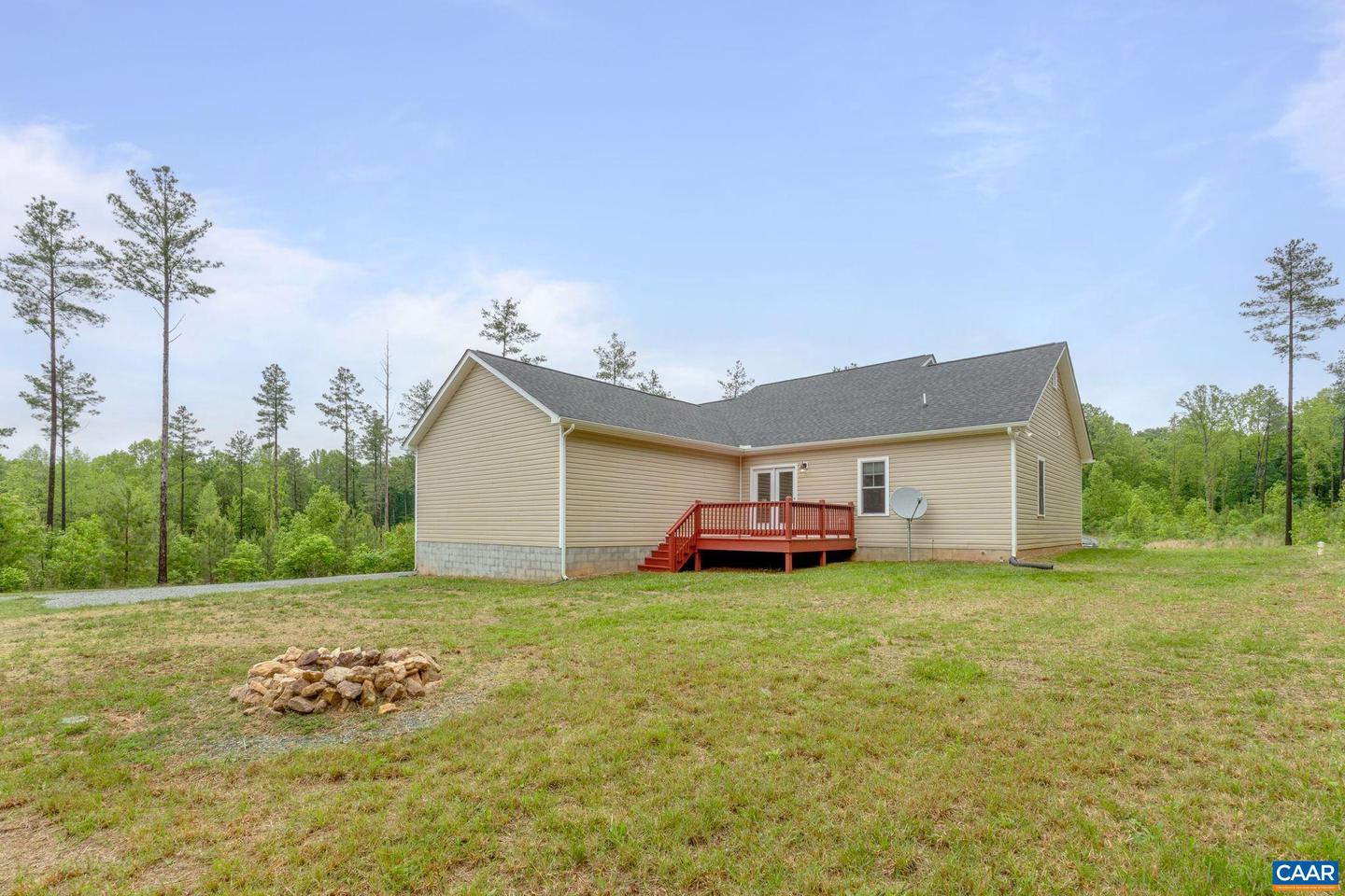6169 COMMUNITY HOUSE RD, COLUMBIA, Virginia 23038, 3 Bedrooms Bedrooms, ,2 BathroomsBathrooms,Residential,For sale,6169 COMMUNITY HOUSE RD,664643 MLS # 664643