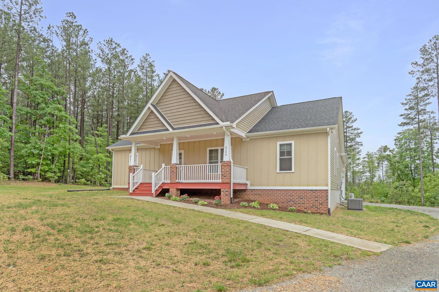 6169 COMMUNITY HOUSE RD, COLUMBIA, Virginia 23038, 3 Bedrooms Bedrooms, ,2 BathroomsBathrooms,Residential,For sale,6169 COMMUNITY HOUSE RD,664643 MLS # 664643