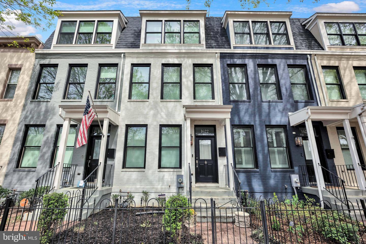1622 E ST SE, WASHINGTON, District Of Columbia 20003, 4 Bedrooms Bedrooms, ,4 BathroomsBathrooms,Residential,For sale,1622 E ST SE,DCDC2201158 MLS # DCDC2201158