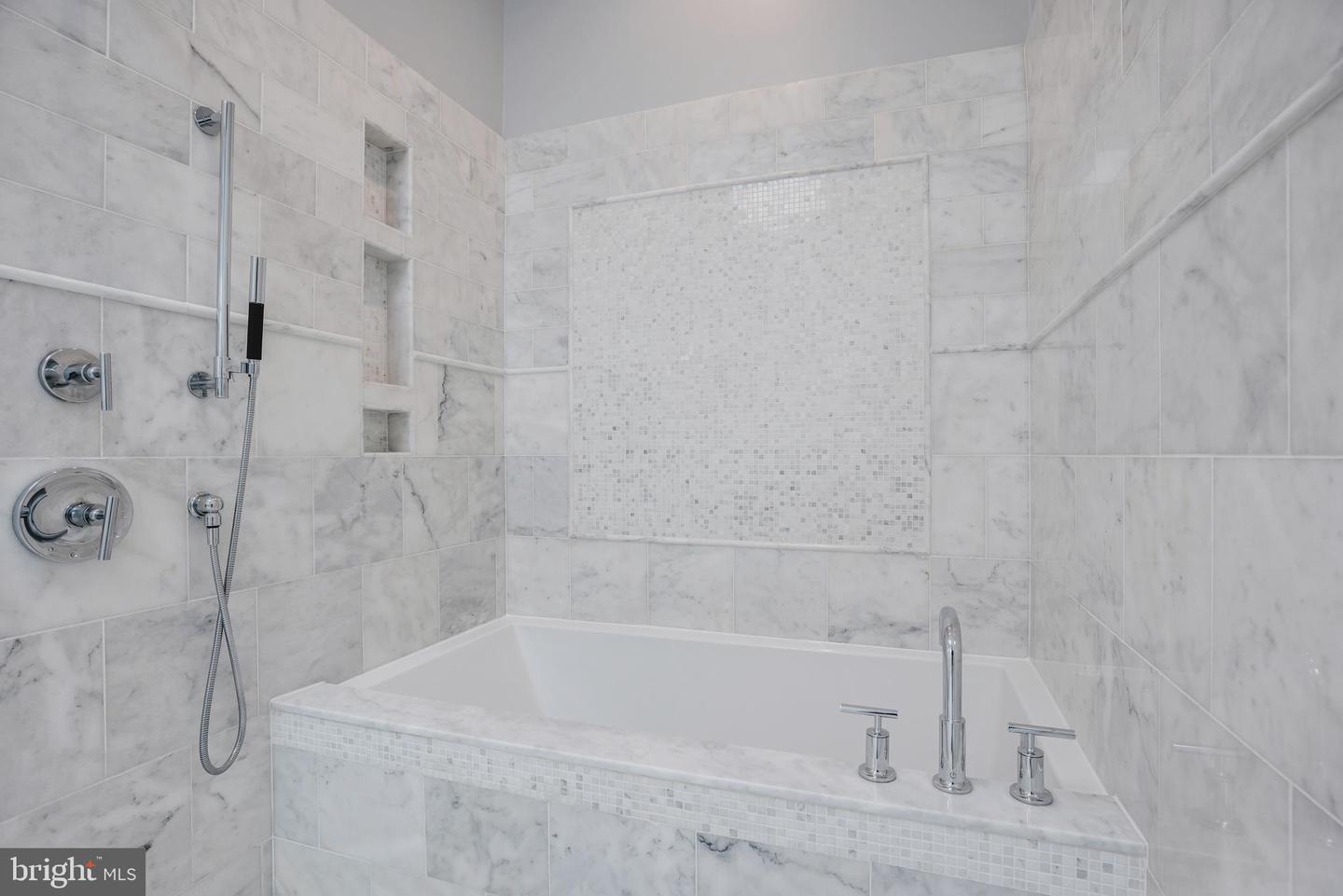 1622 E ST SE, WASHINGTON, District Of Columbia 20003, 4 Bedrooms Bedrooms, ,4 BathroomsBathrooms,Residential,For sale,1622 E ST SE,DCDC2201158 MLS # DCDC2201158