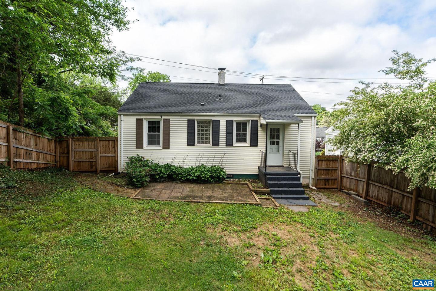 919 ALTAVISTA AVE, CHARLOTTESVILLE, Virginia 22902, 2 Bedrooms Bedrooms, ,1 BathroomBathrooms,Residential,For sale,919 ALTAVISTA AVE,664649 MLS # 664649