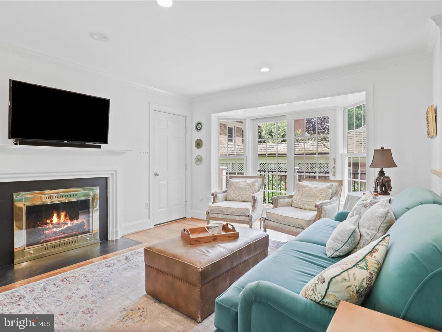 7287 EVANS MILL RD, MCLEAN, Virginia 22101, 4 Bedrooms Bedrooms, ,3 BathroomsBathrooms,Residential,For sale,7287 EVANS MILL RD,VAFX2241524 MLS # VAFX2241524