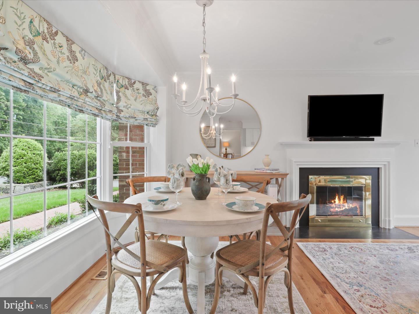 7287 EVANS MILL RD, MCLEAN, Virginia 22101, 4 Bedrooms Bedrooms, ,3 BathroomsBathrooms,Residential,For sale,7287 EVANS MILL RD,VAFX2241524 MLS # VAFX2241524
