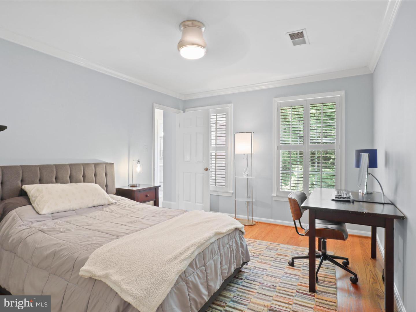 7287 EVANS MILL RD, MCLEAN, Virginia 22101, 4 Bedrooms Bedrooms, ,3 BathroomsBathrooms,Residential,For sale,7287 EVANS MILL RD,VAFX2241524 MLS # VAFX2241524