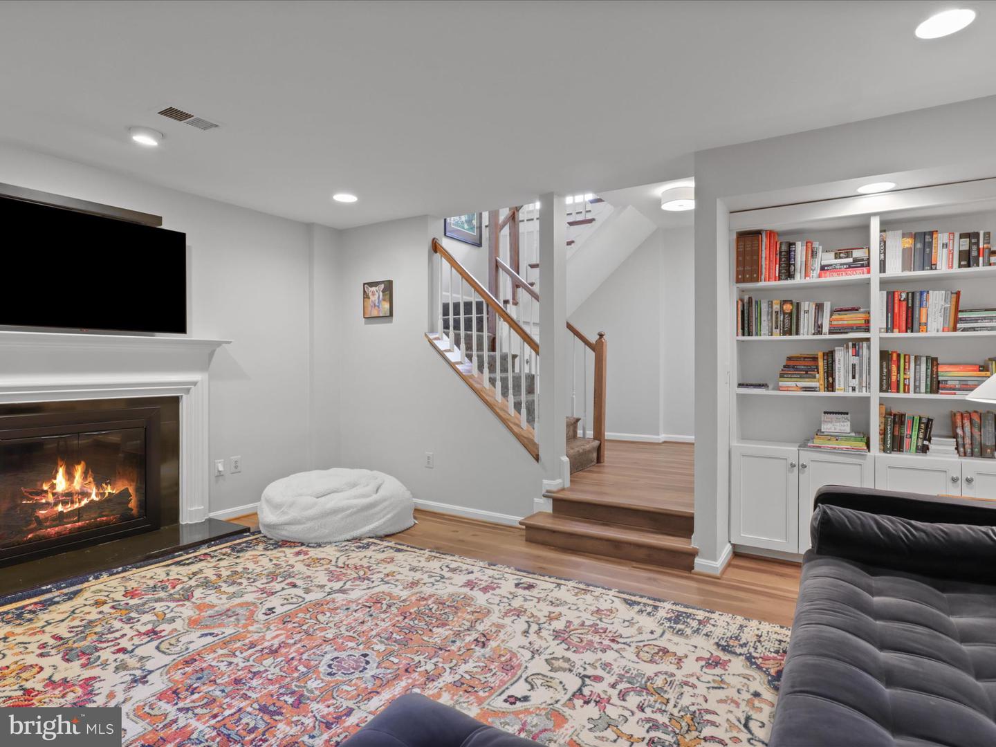 7287 EVANS MILL RD, MCLEAN, Virginia 22101, 4 Bedrooms Bedrooms, ,3 BathroomsBathrooms,Residential,For sale,7287 EVANS MILL RD,VAFX2241524 MLS # VAFX2241524