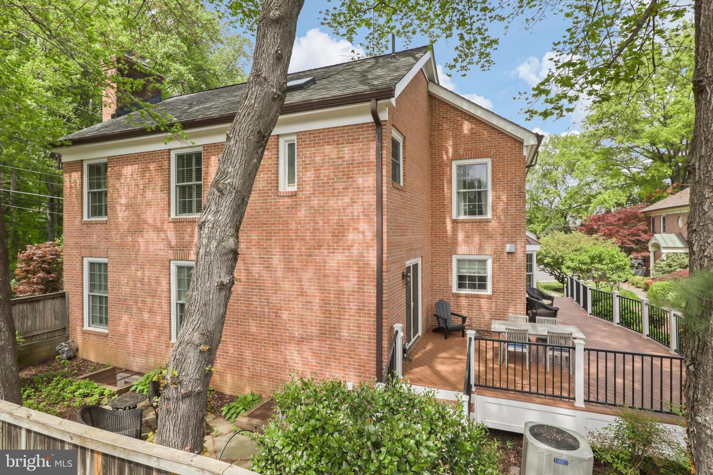 7287 EVANS MILL RD, MCLEAN, Virginia 22101, 4 Bedrooms Bedrooms, ,3 BathroomsBathrooms,Residential,For sale,7287 EVANS MILL RD,VAFX2241524 MLS # VAFX2241524