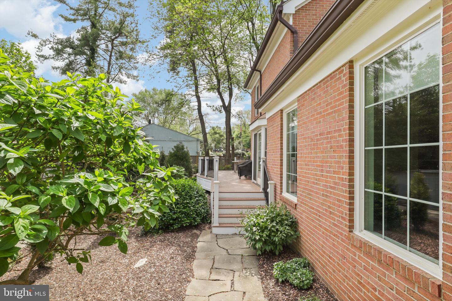 7287 EVANS MILL RD, MCLEAN, Virginia 22101, 4 Bedrooms Bedrooms, ,3 BathroomsBathrooms,Residential,For sale,7287 EVANS MILL RD,VAFX2241524 MLS # VAFX2241524