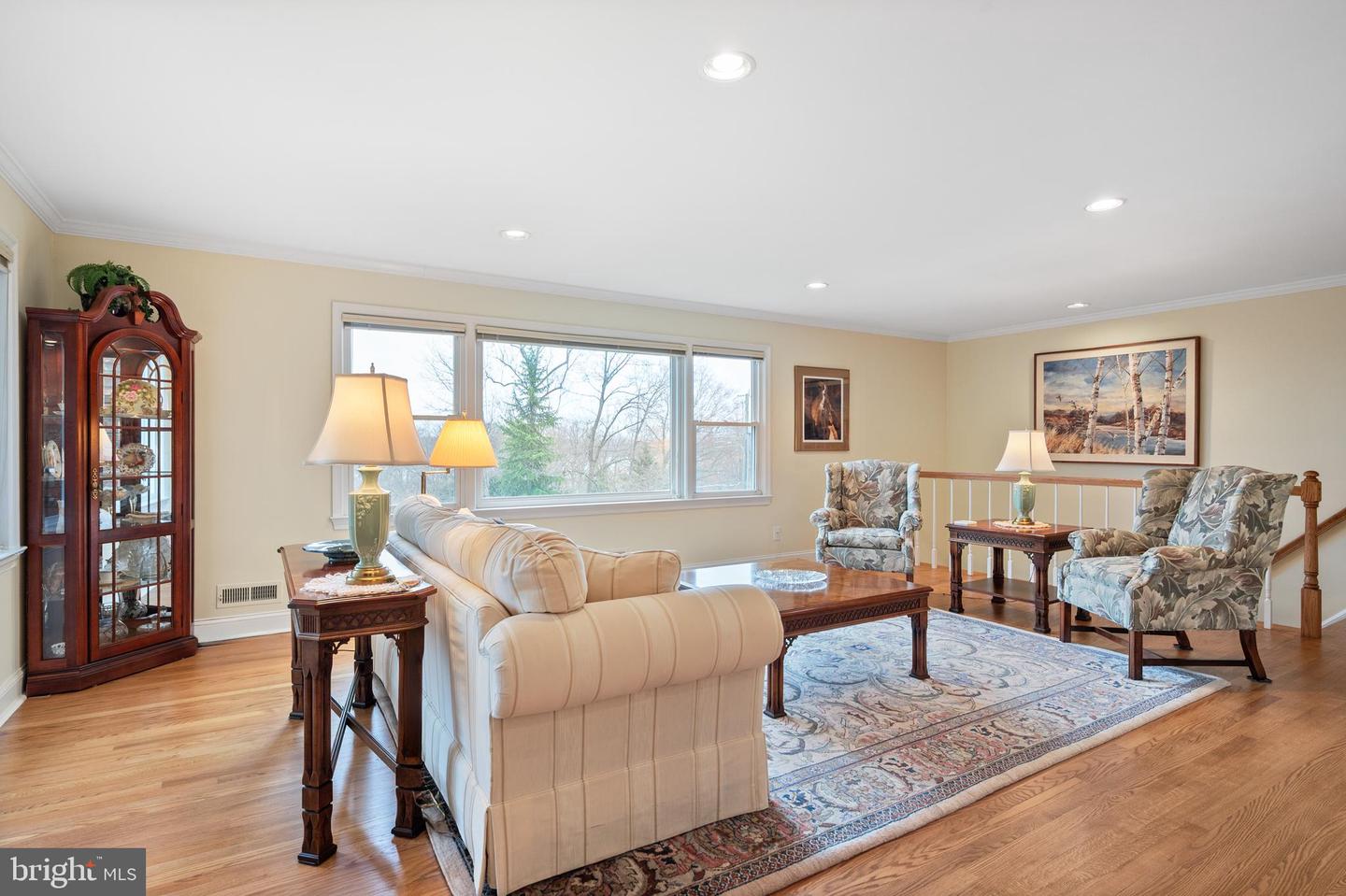 7104 SUSSEX PL, ALEXANDRIA, Virginia 22307, 3 Bedrooms Bedrooms, ,3 BathroomsBathrooms,Residential,For sale,7104 SUSSEX PL,VAFX2241526 MLS # VAFX2241526