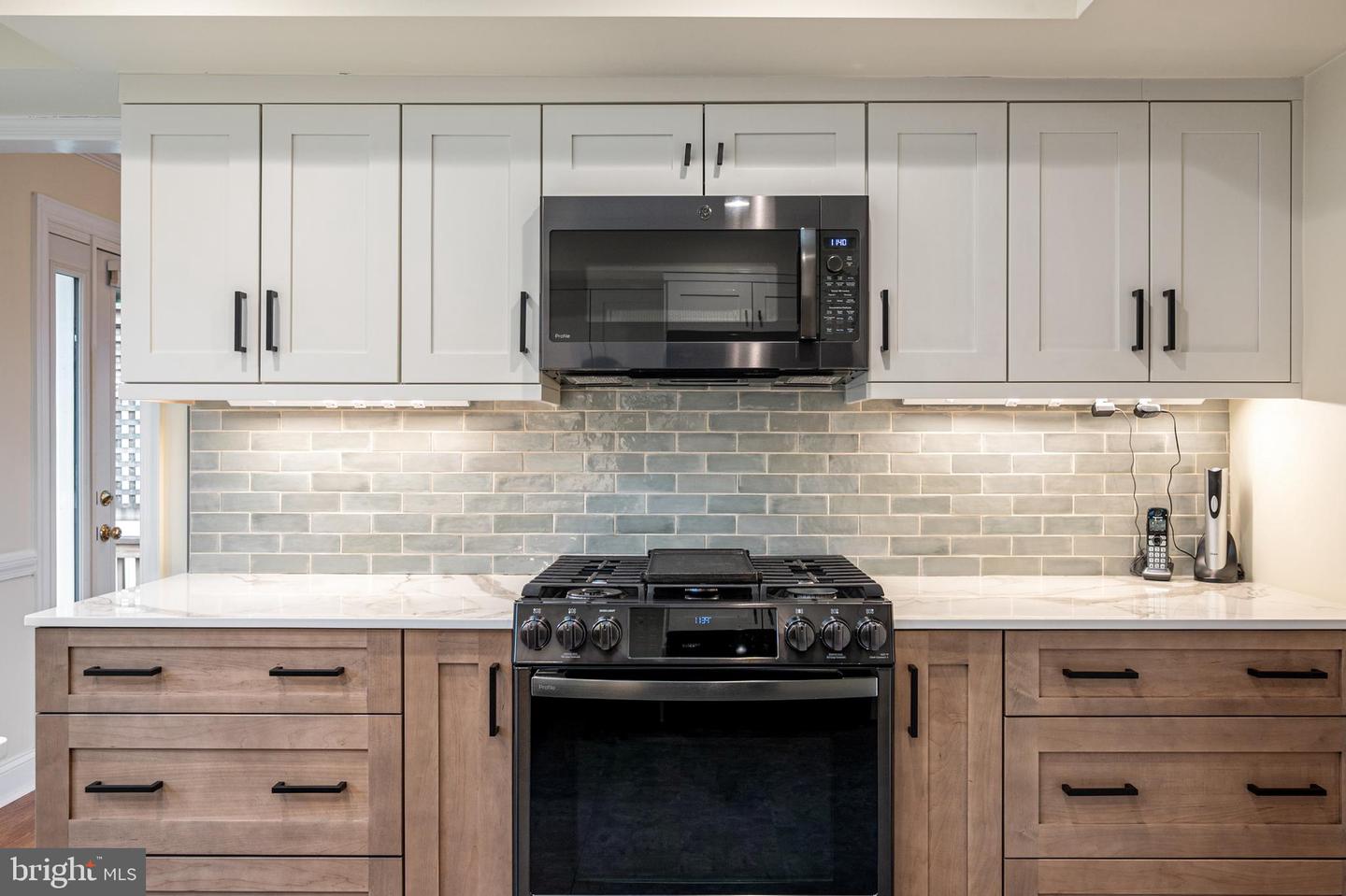 7104 SUSSEX PL, ALEXANDRIA, Virginia 22307, 3 Bedrooms Bedrooms, ,3 BathroomsBathrooms,Residential,For sale,7104 SUSSEX PL,VAFX2241526 MLS # VAFX2241526