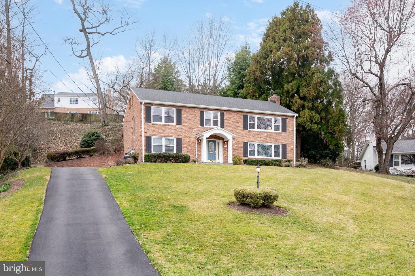 7104 SUSSEX PL, ALEXANDRIA, Virginia 22307, 3 Bedrooms Bedrooms, ,3 BathroomsBathrooms,Residential,For sale,7104 SUSSEX PL,VAFX2241526 MLS # VAFX2241526