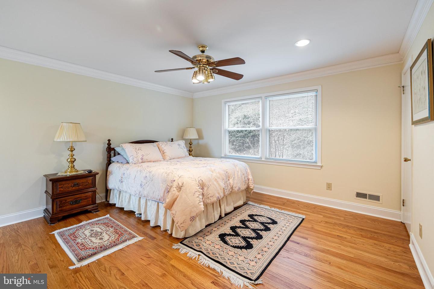 7104 SUSSEX PL, ALEXANDRIA, Virginia 22307, 3 Bedrooms Bedrooms, ,3 BathroomsBathrooms,Residential,For sale,7104 SUSSEX PL,VAFX2241526 MLS # VAFX2241526