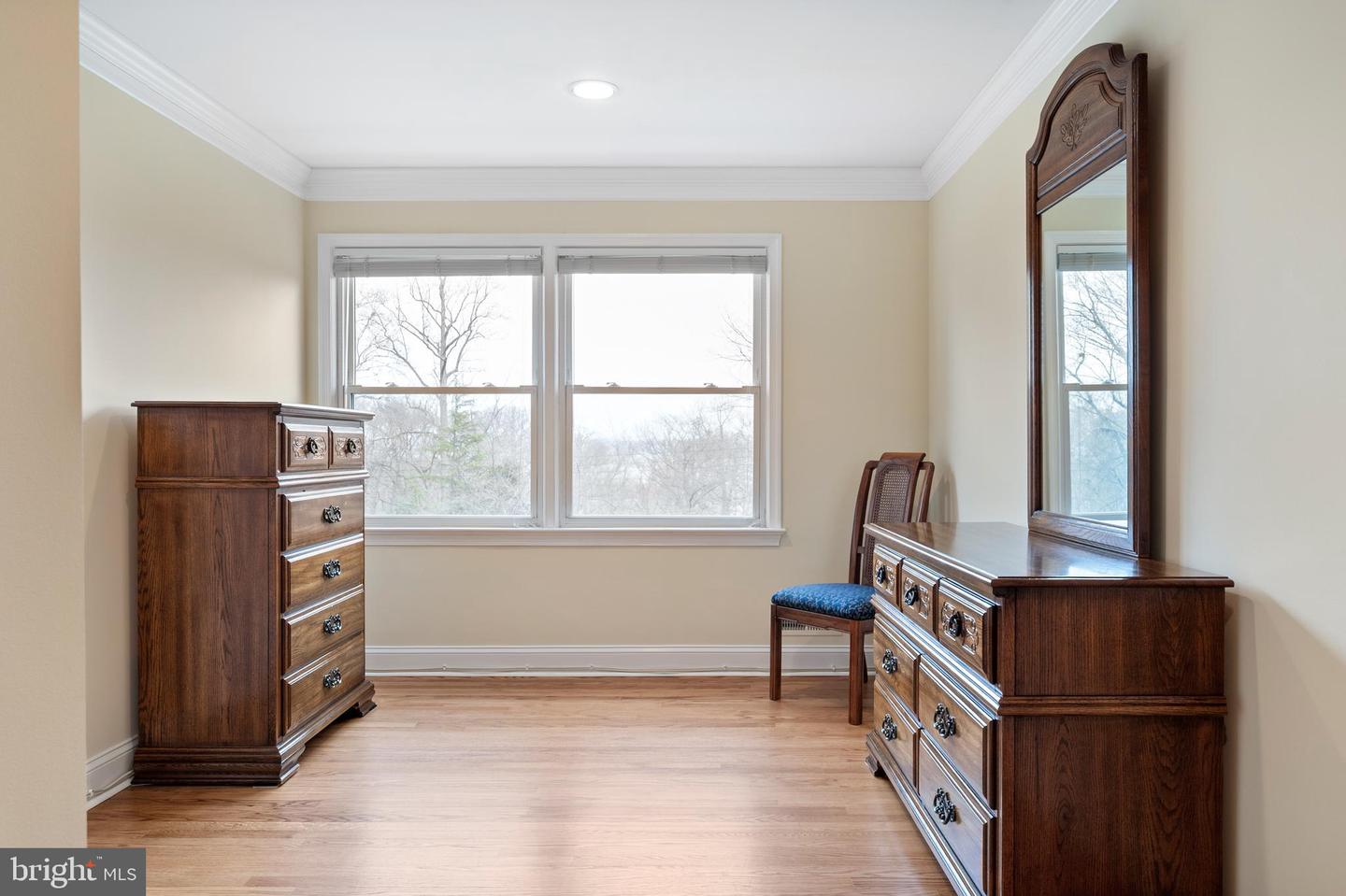 7104 SUSSEX PL, ALEXANDRIA, Virginia 22307, 3 Bedrooms Bedrooms, ,3 BathroomsBathrooms,Residential,For sale,7104 SUSSEX PL,VAFX2241526 MLS # VAFX2241526