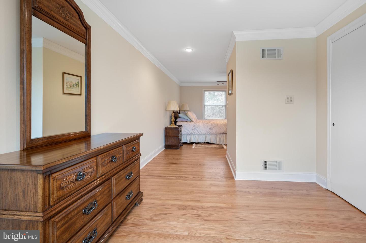 7104 SUSSEX PL, ALEXANDRIA, Virginia 22307, 3 Bedrooms Bedrooms, ,3 BathroomsBathrooms,Residential,For sale,7104 SUSSEX PL,VAFX2241526 MLS # VAFX2241526