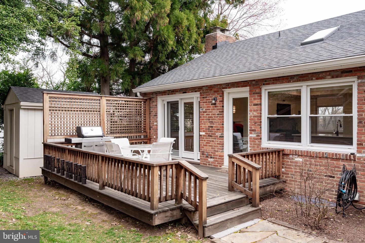 7104 SUSSEX PL, ALEXANDRIA, Virginia 22307, 3 Bedrooms Bedrooms, ,3 BathroomsBathrooms,Residential,For sale,7104 SUSSEX PL,VAFX2241526 MLS # VAFX2241526