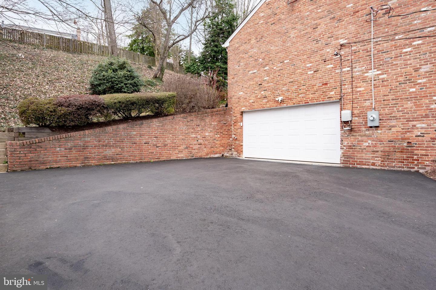 7104 SUSSEX PL, ALEXANDRIA, Virginia 22307, 3 Bedrooms Bedrooms, ,3 BathroomsBathrooms,Residential,For sale,7104 SUSSEX PL,VAFX2241526 MLS # VAFX2241526