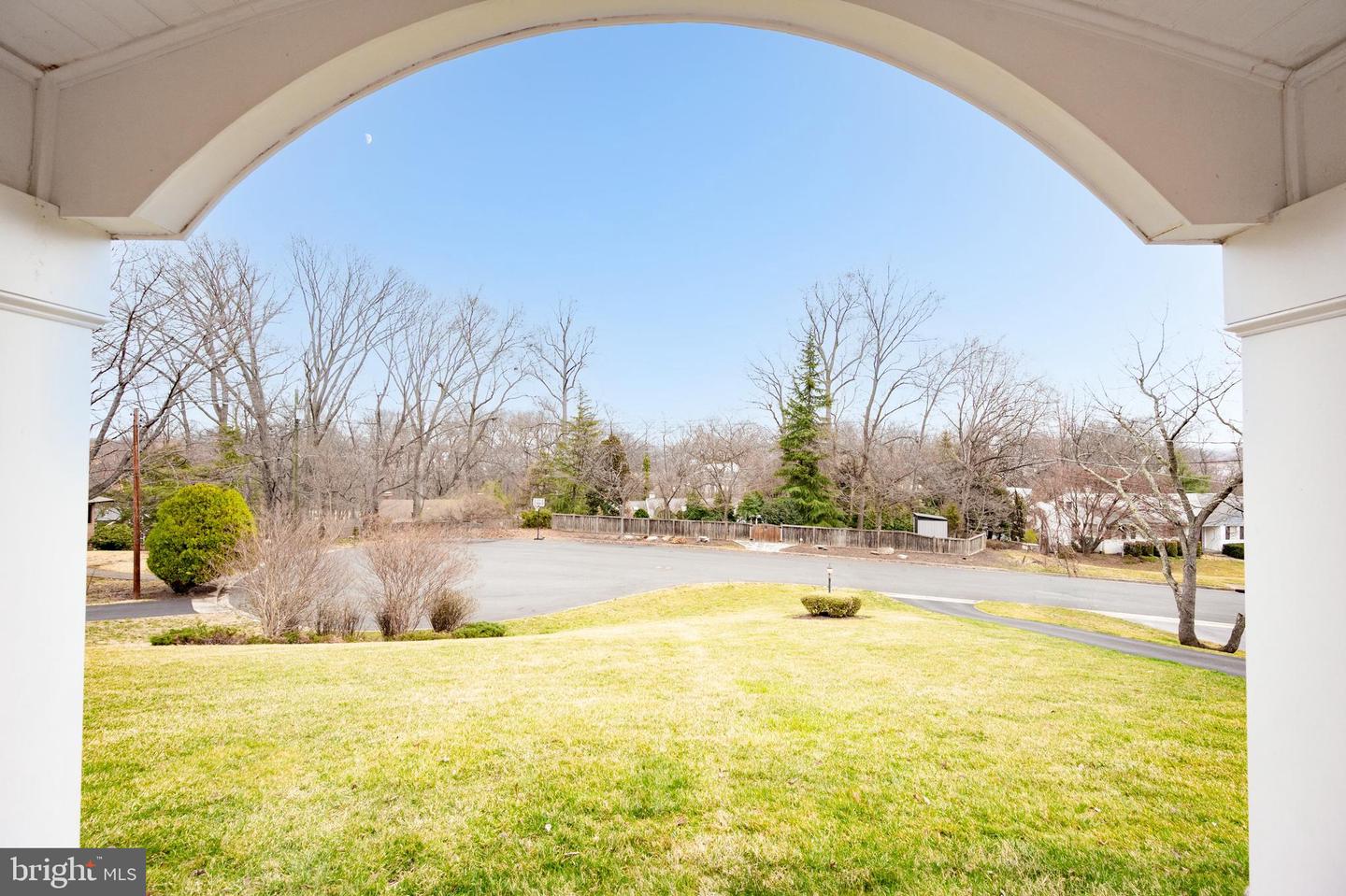 7104 SUSSEX PL, ALEXANDRIA, Virginia 22307, 3 Bedrooms Bedrooms, ,3 BathroomsBathrooms,Residential,For sale,7104 SUSSEX PL,VAFX2241526 MLS # VAFX2241526