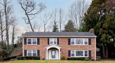 7104 SUSSEX PL, ALEXANDRIA, Virginia 22307, 3 Bedrooms Bedrooms, ,3 BathroomsBathrooms,Residential,For sale,7104 SUSSEX PL,VAFX2241526 MLS # VAFX2241526