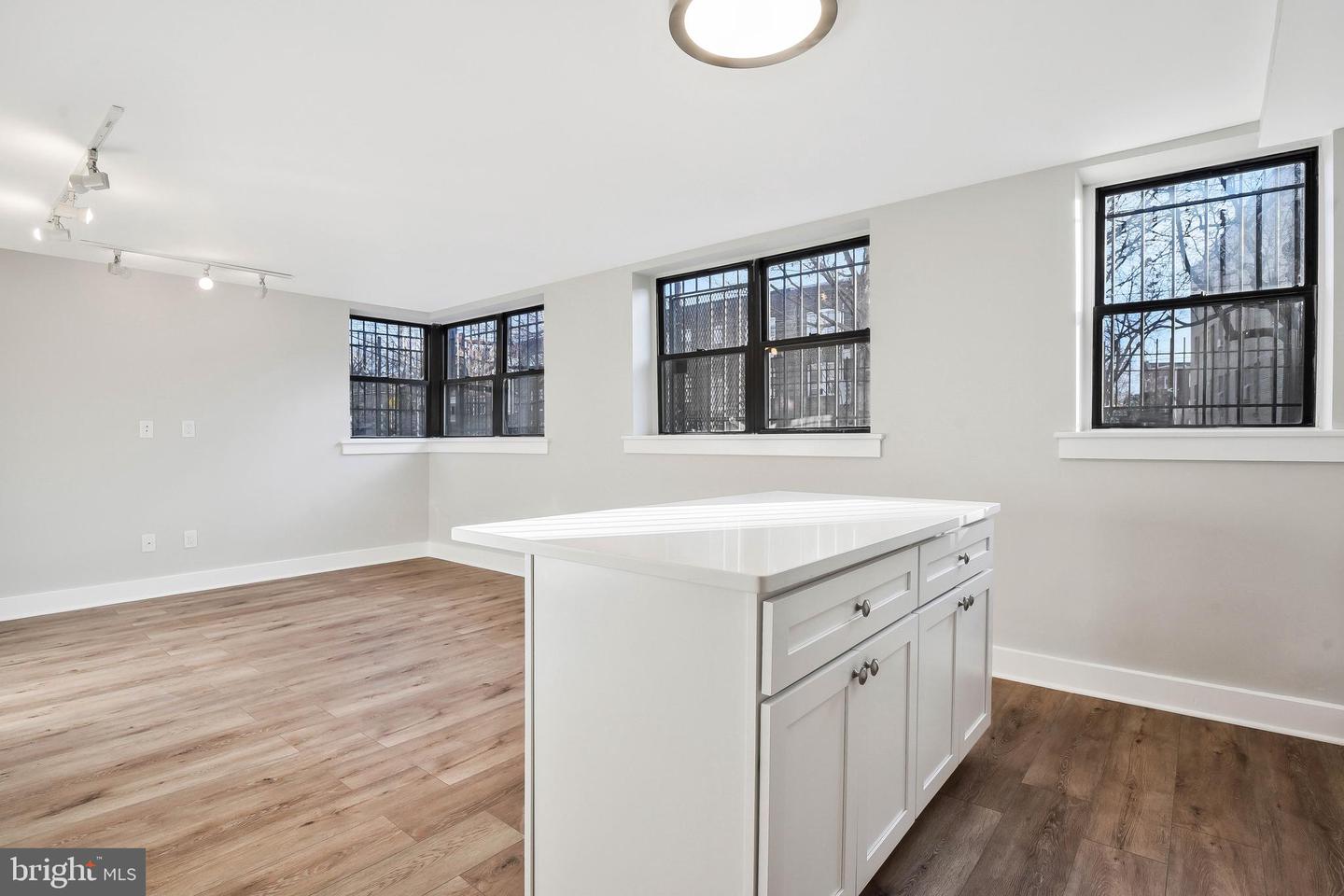 212-212 OAKWOOD ST SE #B5, WASHINGTON, District Of Columbia 20032, 1 Bedroom Bedrooms, ,1 BathroomBathrooms,Residential,For sale,212-212 OAKWOOD ST SE #B5,DCDC2201178 MLS # DCDC2201178