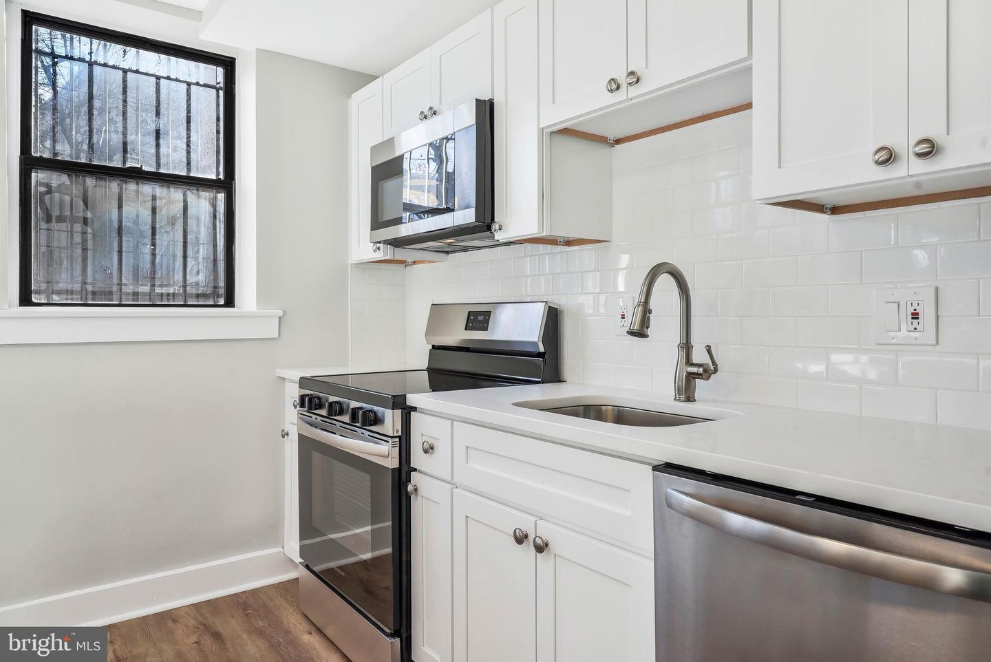 212-212 OAKWOOD ST SE #B5, WASHINGTON, District Of Columbia 20032, 1 Bedroom Bedrooms, ,1 BathroomBathrooms,Residential,For sale,212-212 OAKWOOD ST SE #B5,DCDC2201178 MLS # DCDC2201178