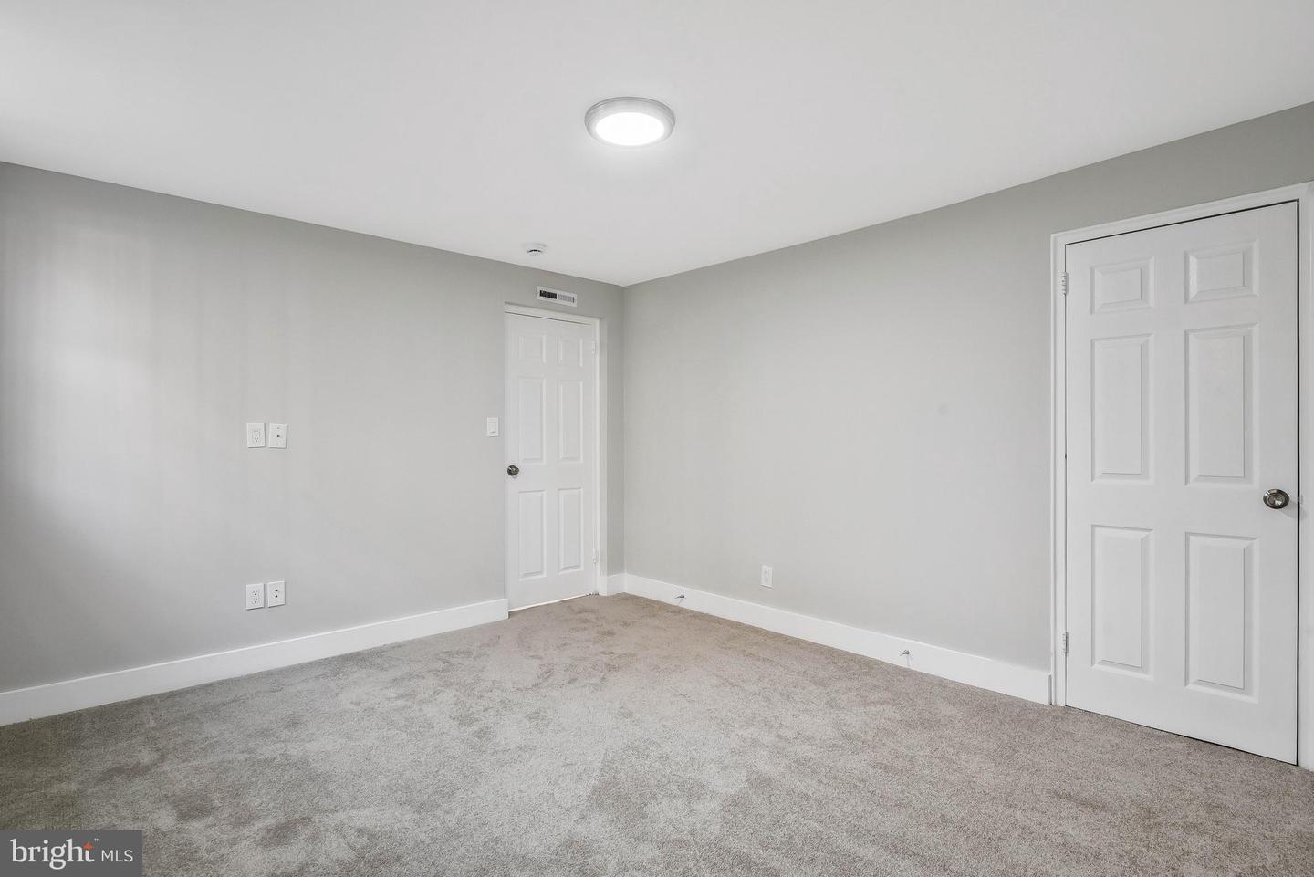 212-212 OAKWOOD ST SE #B5, WASHINGTON, District Of Columbia 20032, 1 Bedroom Bedrooms, ,1 BathroomBathrooms,Residential,For sale,212-212 OAKWOOD ST SE #B5,DCDC2201178 MLS # DCDC2201178