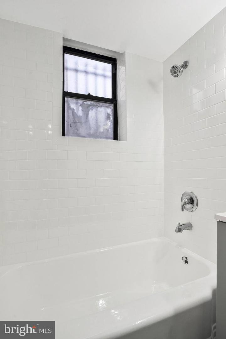 212-212 OAKWOOD ST SE #B5, WASHINGTON, District Of Columbia 20032, 1 Bedroom Bedrooms, ,1 BathroomBathrooms,Residential,For sale,212-212 OAKWOOD ST SE #B5,DCDC2201178 MLS # DCDC2201178