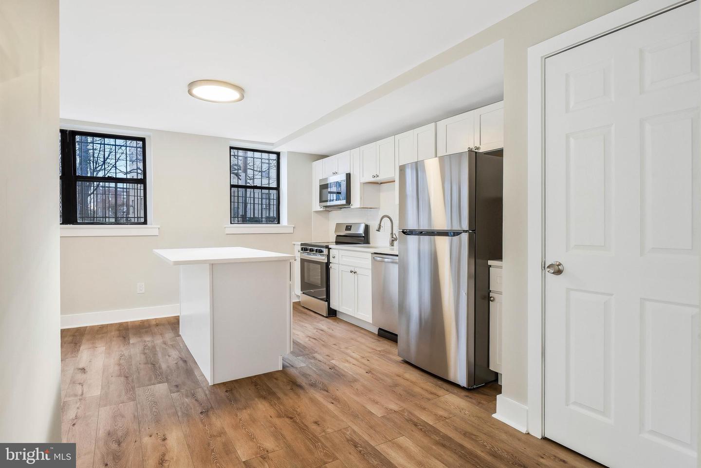 212-212 OAKWOOD ST SE #B5, WASHINGTON, District Of Columbia 20032, 1 Bedroom Bedrooms, ,1 BathroomBathrooms,Residential,For sale,212-212 OAKWOOD ST SE #B5,DCDC2201178 MLS # DCDC2201178
