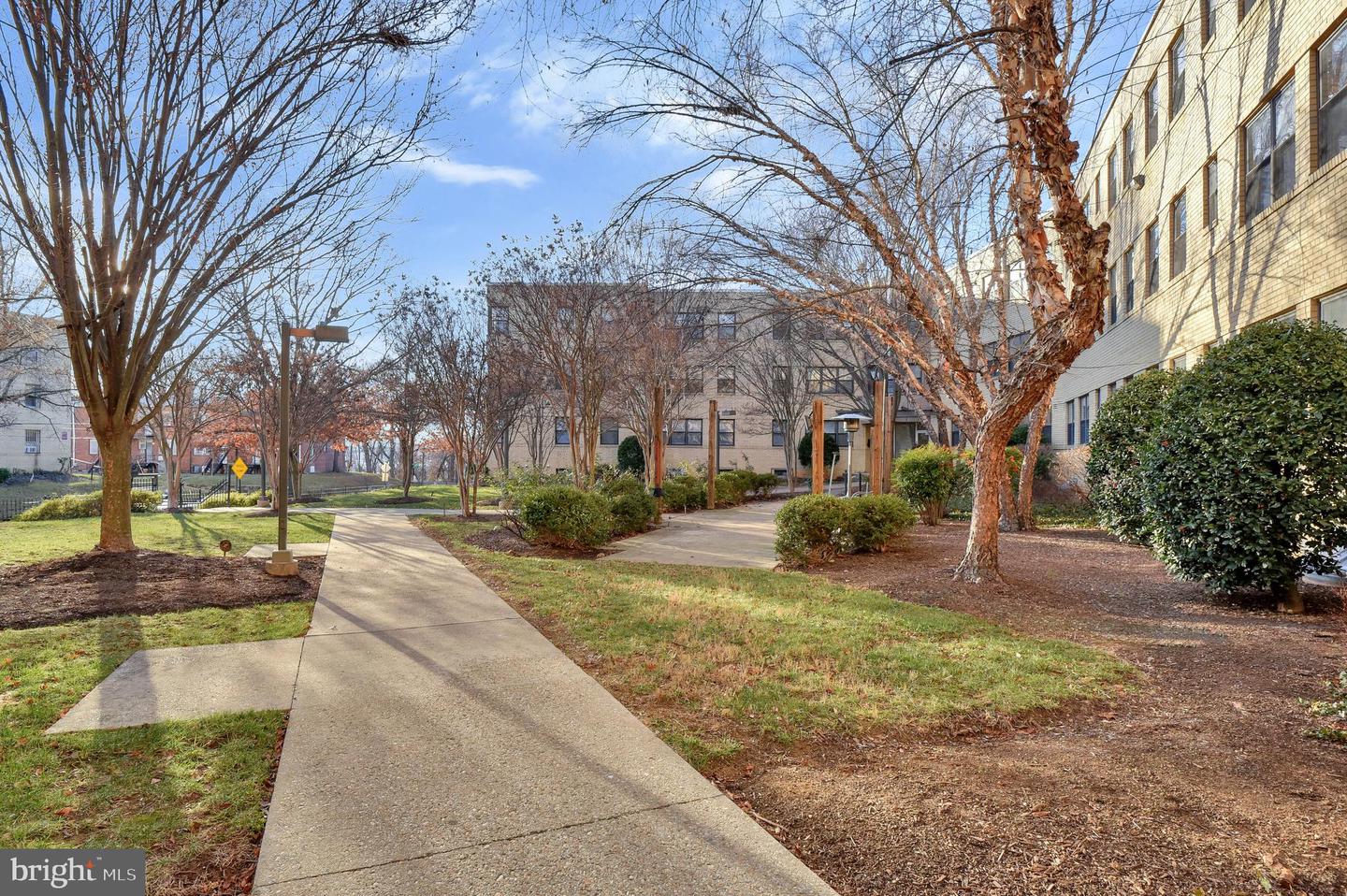 212-212 OAKWOOD ST SE #B5, WASHINGTON, District Of Columbia 20032, 1 Bedroom Bedrooms, ,1 BathroomBathrooms,Residential,For sale,212-212 OAKWOOD ST SE #B5,DCDC2201178 MLS # DCDC2201178