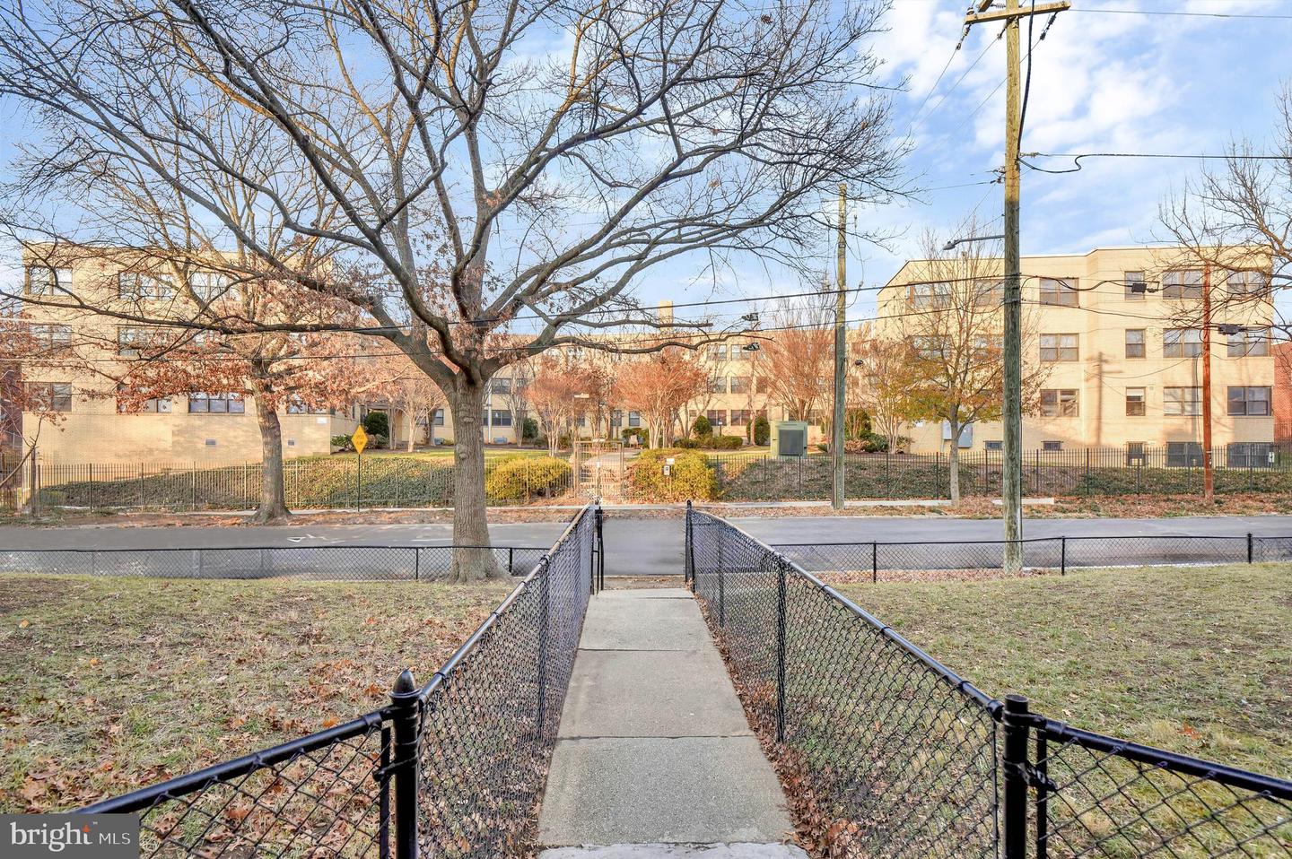 212-212 OAKWOOD ST SE #B5, WASHINGTON, District Of Columbia 20032, 1 Bedroom Bedrooms, ,1 BathroomBathrooms,Residential,For sale,212-212 OAKWOOD ST SE #B5,DCDC2201178 MLS # DCDC2201178