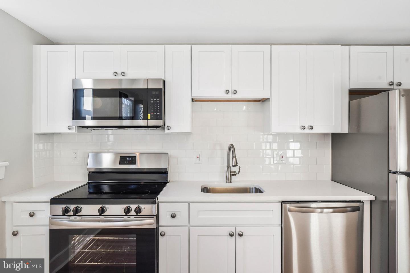 212-212 OAKWOOD ST SE #B5, WASHINGTON, District Of Columbia 20032, 1 Bedroom Bedrooms, ,1 BathroomBathrooms,Residential,For sale,212-212 OAKWOOD ST SE #B5,DCDC2201178 MLS # DCDC2201178