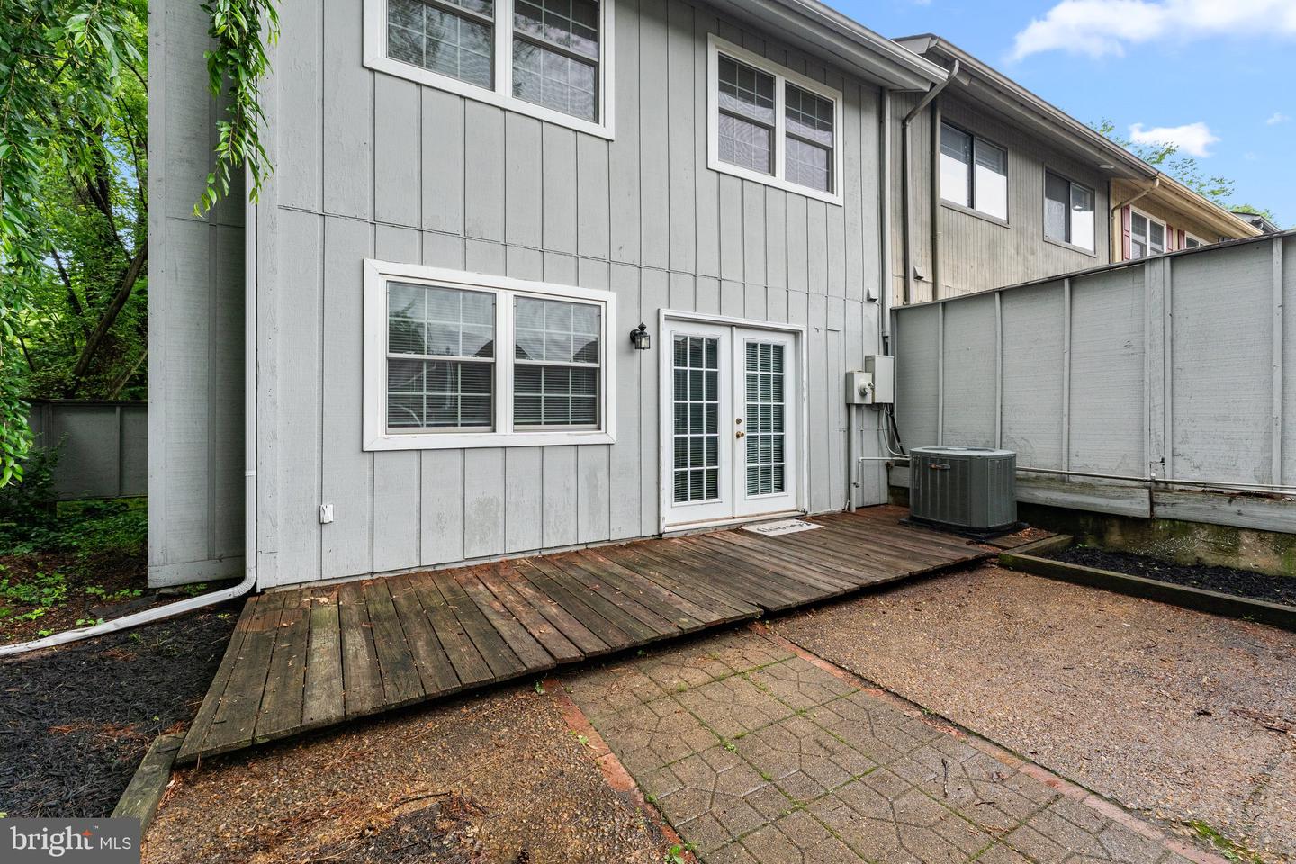 133 WOODLAKE DR, CHARLOTTESVILLE, Virginia 22901, 3 Bedrooms Bedrooms, ,1 BathroomBathrooms,Residential,For sale,133 WOODLAKE DR,VAAB2000986 MLS # VAAB2000986