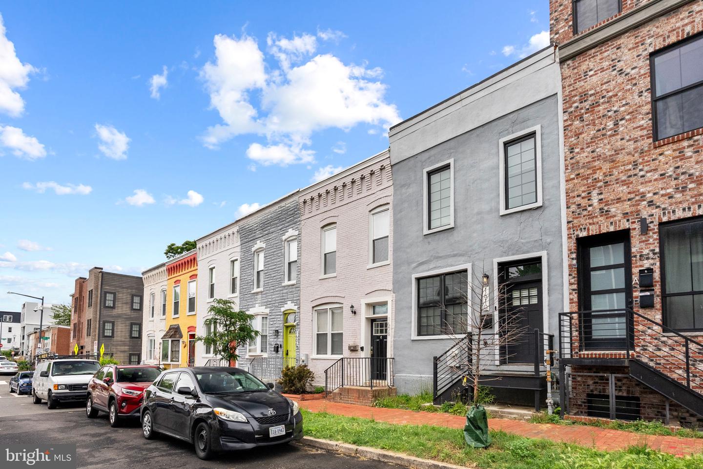 1610 LEVIS ST NE, WASHINGTON, District Of Columbia 20002, 2 Bedrooms Bedrooms, ,2 BathroomsBathrooms,Residential,For sale,1610 LEVIS ST NE,DCDC2201154 MLS # DCDC2201154