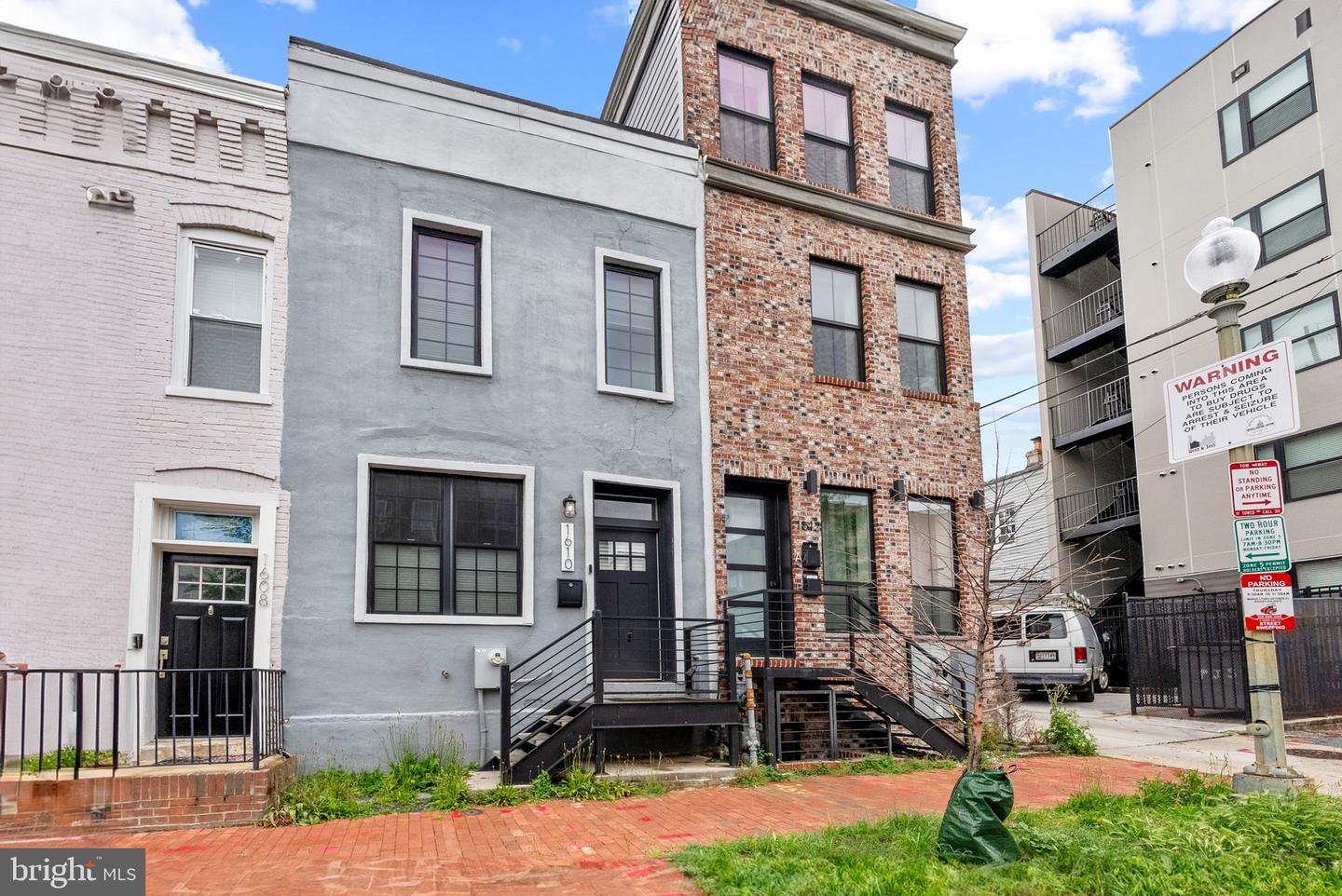 1610 LEVIS ST NE, WASHINGTON, District Of Columbia 20002, 2 Bedrooms Bedrooms, ,2 BathroomsBathrooms,Residential,For sale,1610 LEVIS ST NE,DCDC2201154 MLS # DCDC2201154