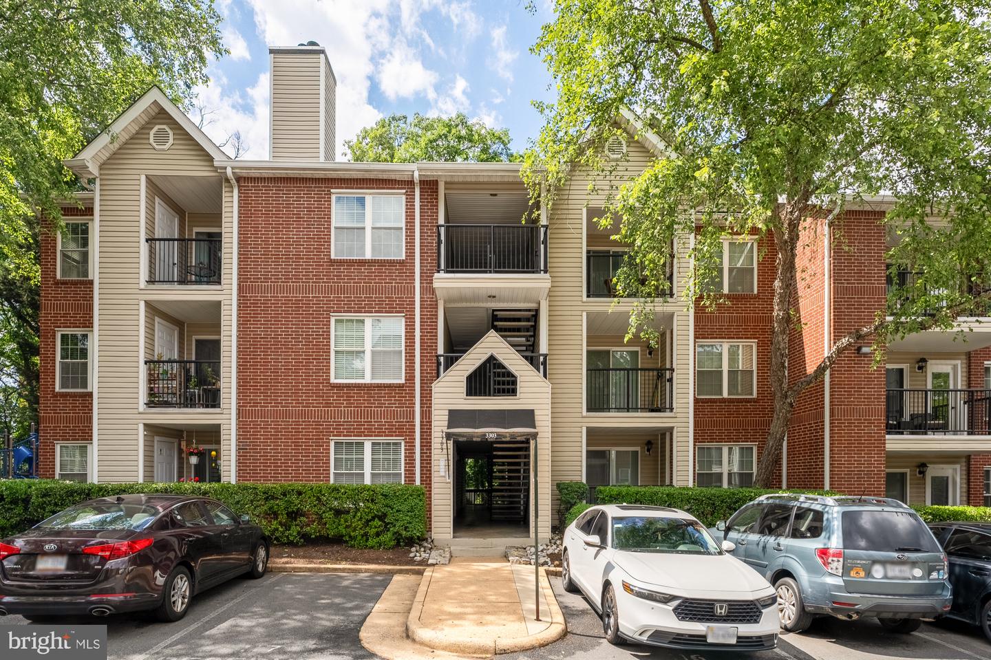 3303 WYNDHAM CIR #347, ALEXANDRIA, Virginia 22302, 2 Bedrooms Bedrooms, ,2 BathroomsBathrooms,Residential,For sale,3303 WYNDHAM CIR #347,VAAX2045446 MLS # VAAX2045446