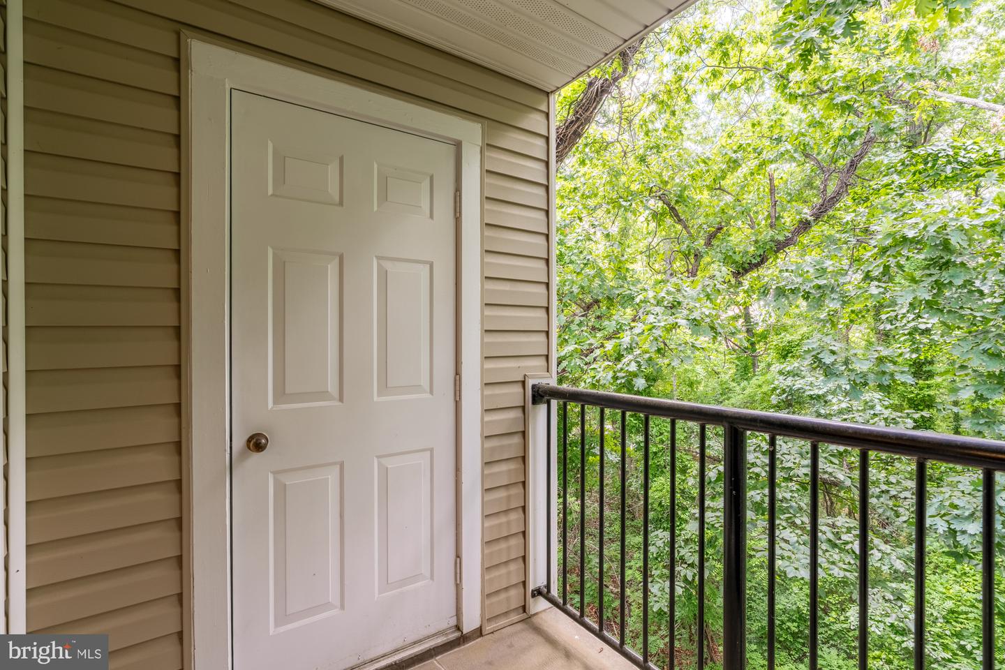 3303 WYNDHAM CIR #347, ALEXANDRIA, Virginia 22302, 2 Bedrooms Bedrooms, ,2 BathroomsBathrooms,Residential,For sale,3303 WYNDHAM CIR #347,VAAX2045446 MLS # VAAX2045446