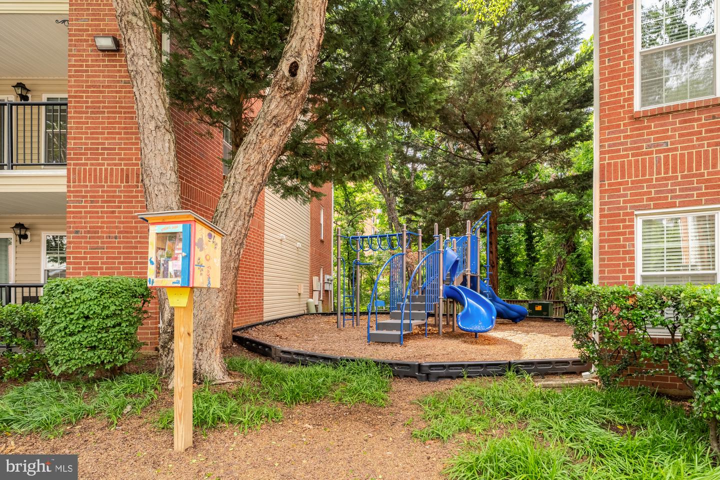 3303 WYNDHAM CIR #347, ALEXANDRIA, Virginia 22302, 2 Bedrooms Bedrooms, ,2 BathroomsBathrooms,Residential,For sale,3303 WYNDHAM CIR #347,VAAX2045446 MLS # VAAX2045446