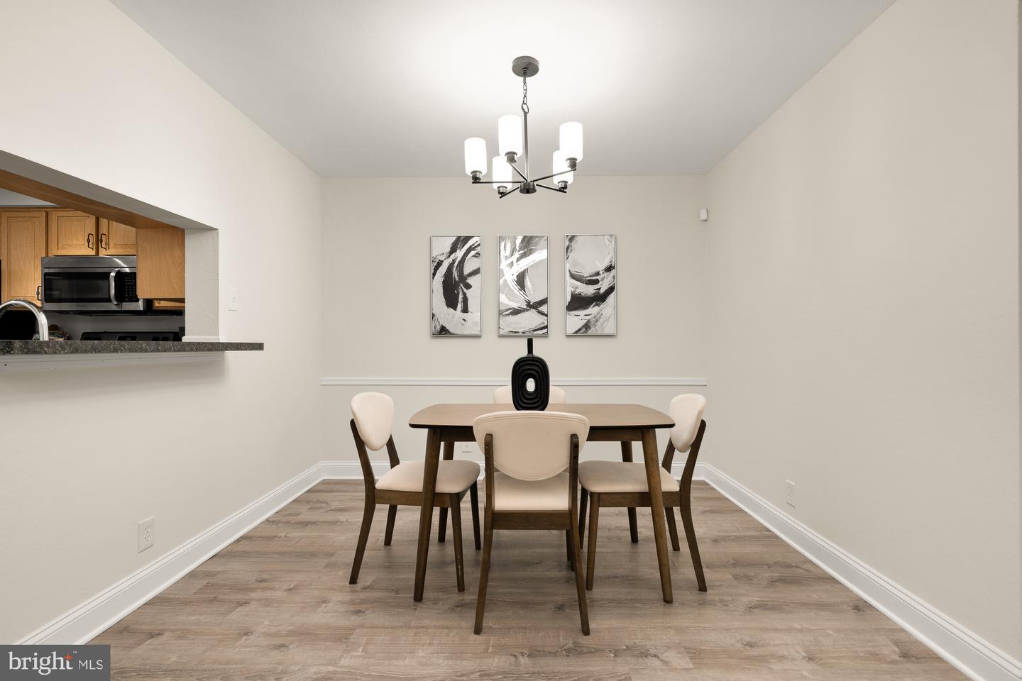 3303 WYNDHAM CIR #347, ALEXANDRIA, Virginia 22302, 2 Bedrooms Bedrooms, ,2 BathroomsBathrooms,Residential,For sale,3303 WYNDHAM CIR #347,VAAX2045446 MLS # VAAX2045446