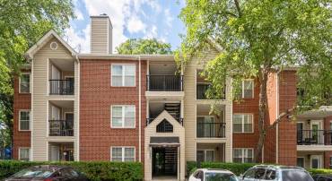 3303 WYNDHAM CIR #347, ALEXANDRIA, Virginia 22302, 2 Bedrooms Bedrooms, ,2 BathroomsBathrooms,Residential,For sale,3303 WYNDHAM CIR #347,VAAX2045446 MLS # VAAX2045446