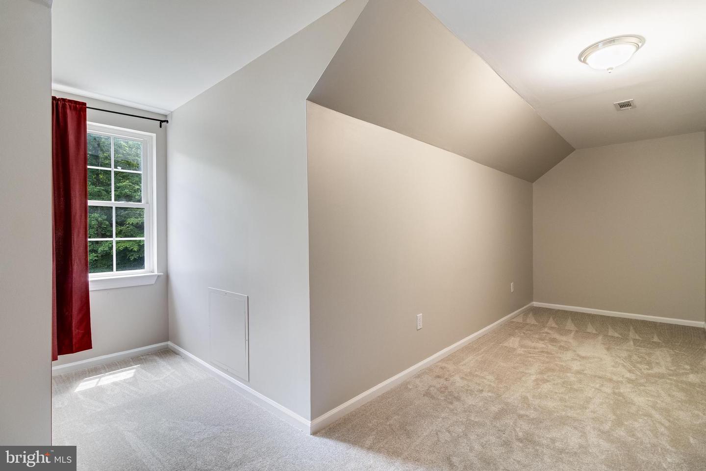 17397 ROSIERS CREEK LN, KING GEORGE, Virginia 22485, 5 Bedrooms Bedrooms, ,4 BathroomsBathrooms,Residential,For sale,17397 ROSIERS CREEK LN,VAKG2006436 MLS # VAKG2006436