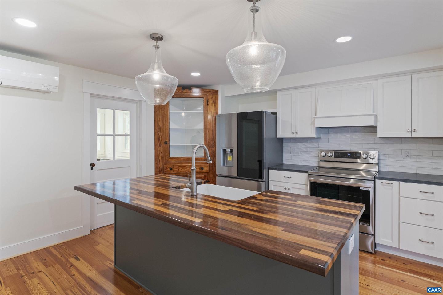2931 NORTH GARDEN LN, NORTH GARDEN, Virginia 22959, 4 Bedrooms Bedrooms, ,2 BathroomsBathrooms,Residential,For sale,2931 NORTH GARDEN LN,664656 MLS # 664656